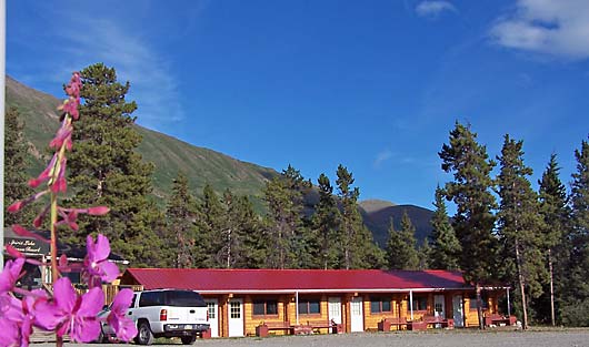 Photo of Motel with Caribou Mountain in the backdrop